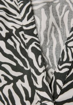 Street One Blusen*Bluse mit Minimal Print pine grove green