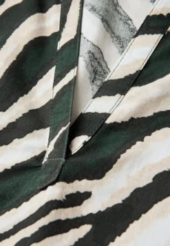 Street One Blusen*Bluse mit Zebra-Muster pine grove green