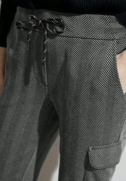 Cecil Hosen*Casual Fit Cargohose Black