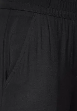 Cecil Shorts*Loose Fit Hose Black