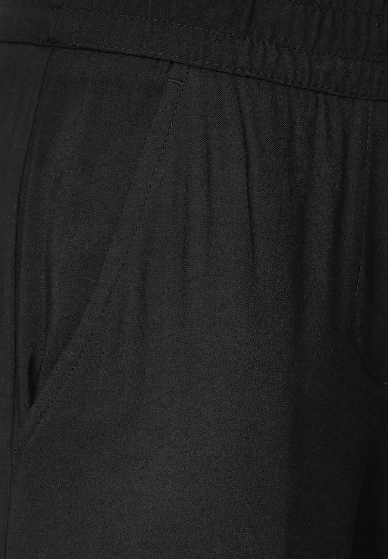 Cecil Shorts*Loose Fit Hose Black