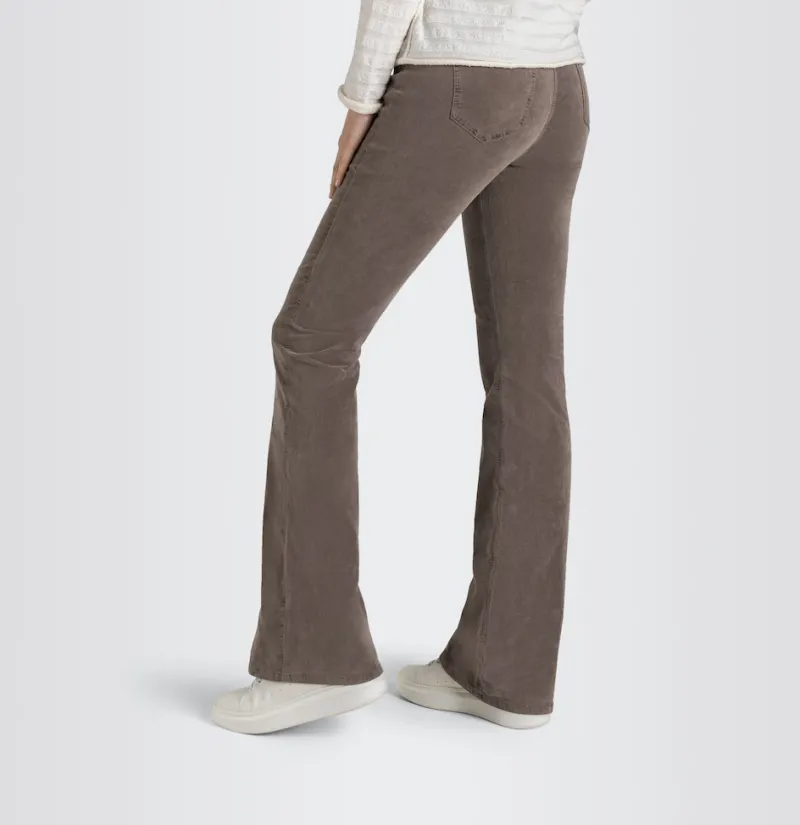 MAC Hosen*JEANS - BOOT, Baby soft corduroy Braun