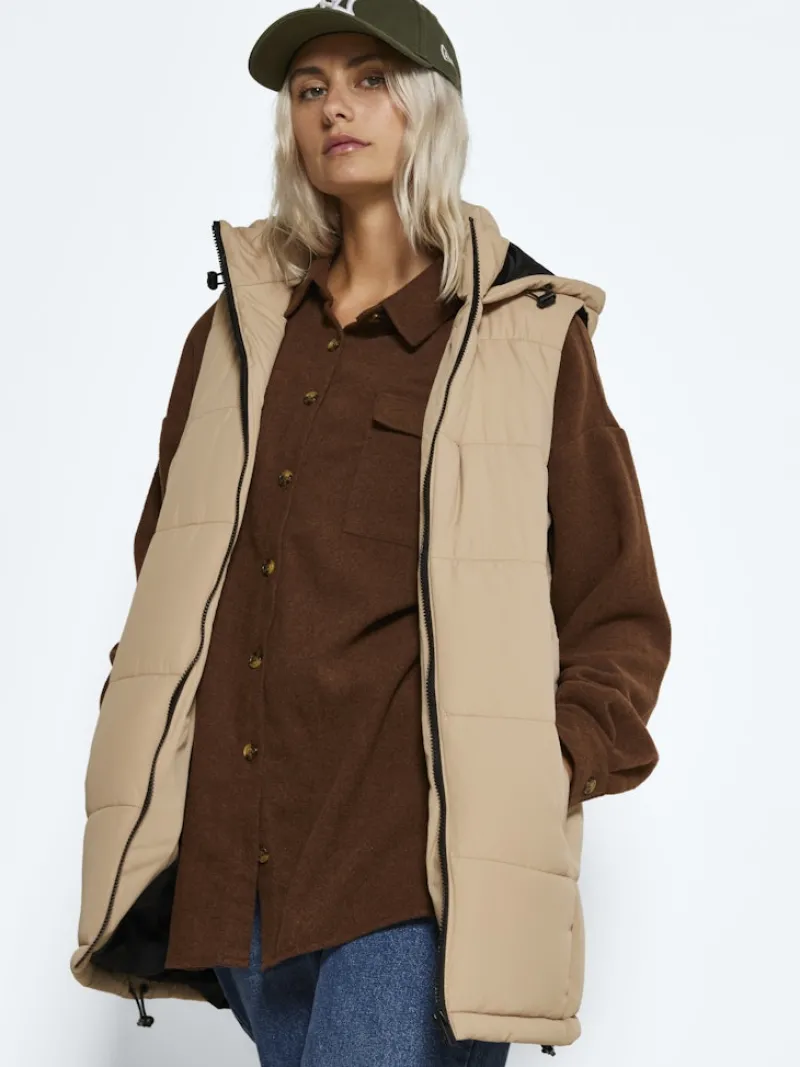 Noisy May Westen*NMAURORA HOOD VEST NOOS hellbraun2