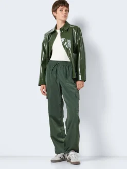 Noisy May Hosen*NMSKY HW CARGO RAINPANTS FWD NOOS kombu green