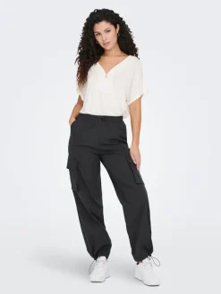Only Hosen*ONLCASHI CARGO PANT WVN NOOS raven