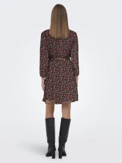 Only Kleider*ONLCERA LIFE 3/4 SHORT DRESS WVN NOOS black8