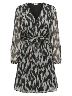 Only Kleider*ONLCERA LIFE 3/4 SHORT DRESS WVN NOOS black10