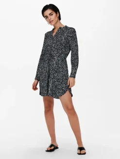 Only Kleider*ONLCORY LIFE L/S V-NECK TUNIC WVN NOOS Black