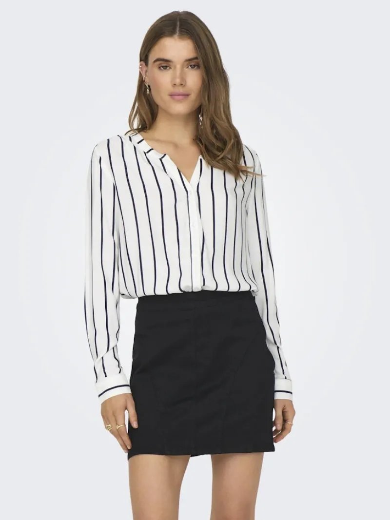 Only Blusen*ONLGUSTA LIFE L/S SHIRT PTM Cloud Dancer-Night sky ocean s