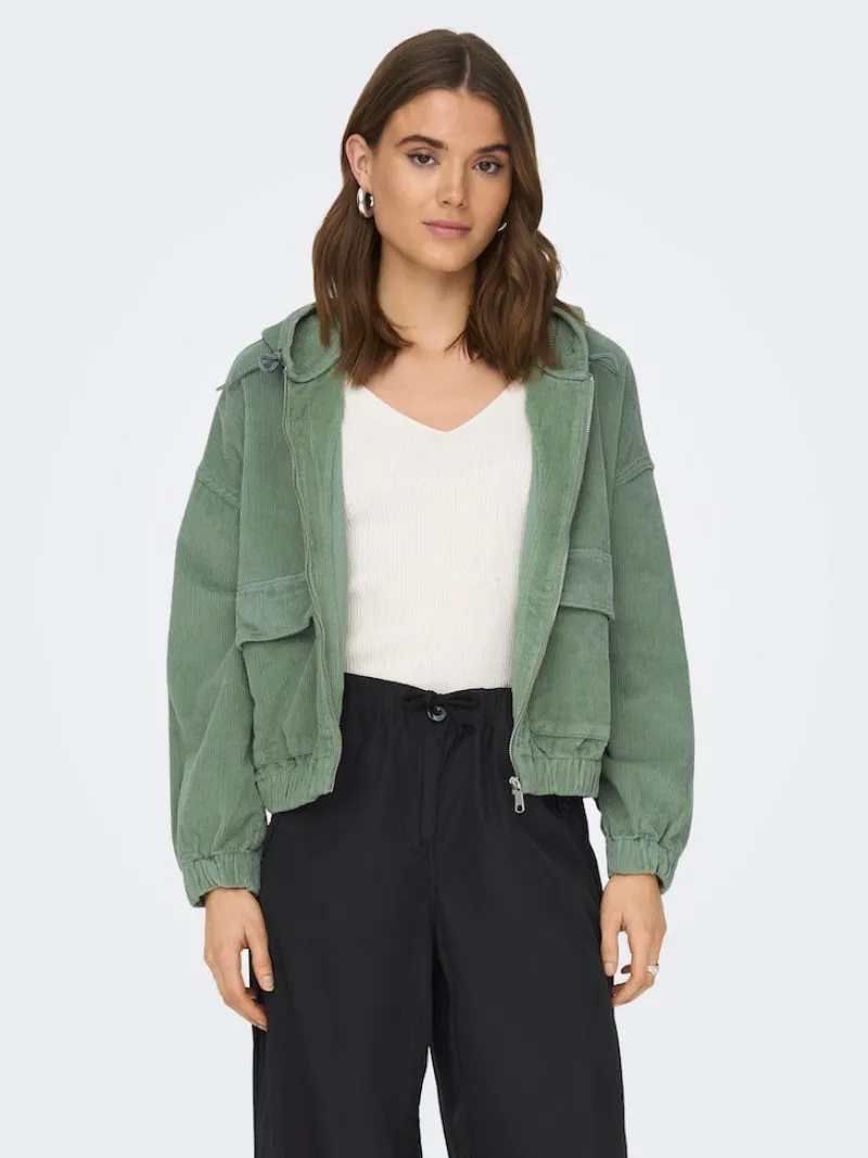 Only Jacken*ONLKENZIE L/S CORD JACKET PNT NOOS grün1