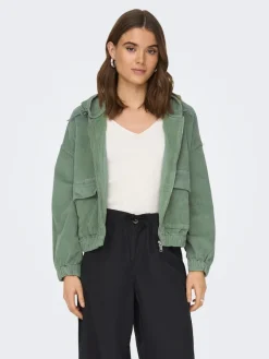 Only Jacken*ONLKENZIE L/S CORD JACKET PNT NOOS grün1