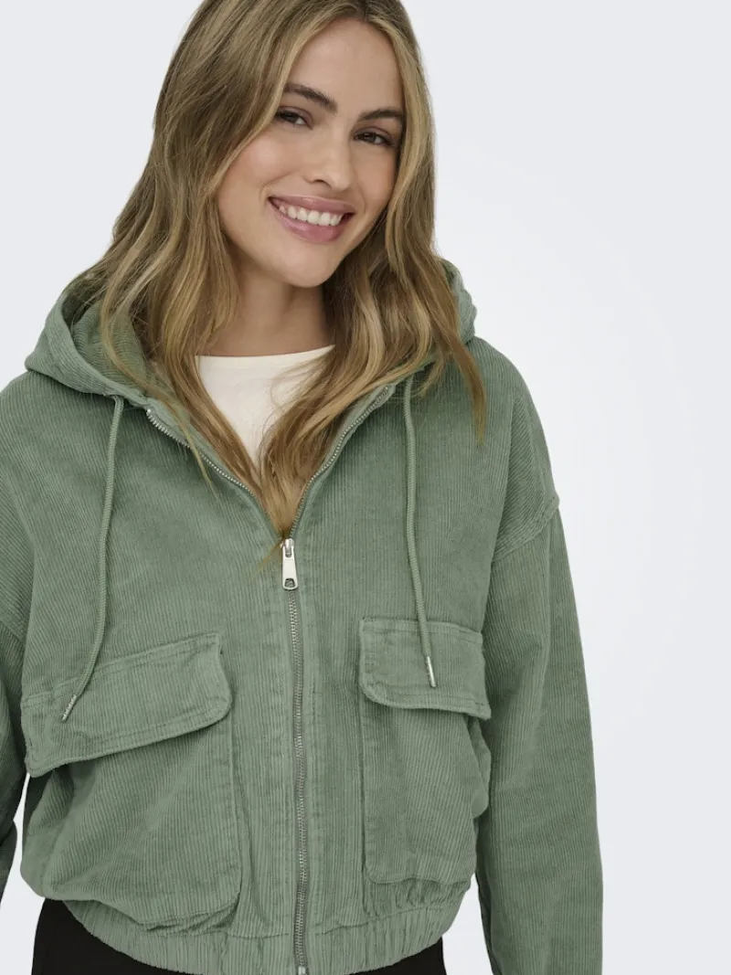 Only Jacken*ONLKENZIE L/S CORD JACKET PNT NOOS grün1
