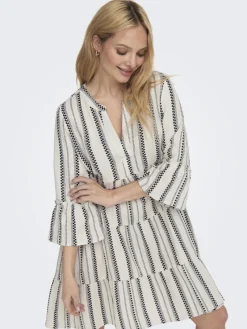 Only Kleider*ONLTHYRA PEPLON DRESS AOP WVN Cloud Dancer