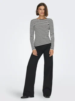 Only Shirts*ONLTRISTA L/S BOATNECK TOP BOX JRS black3