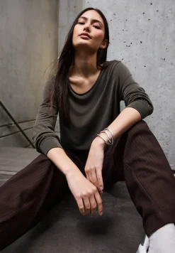 STREET ONE STUDIO Shirts*Silk-Look V-Neck Shirt dark auburn brown