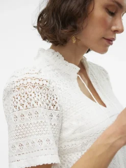 Vero Moda Blusen*VMHONEY LACE S/S TASSEL TOP WVN GA Snow White