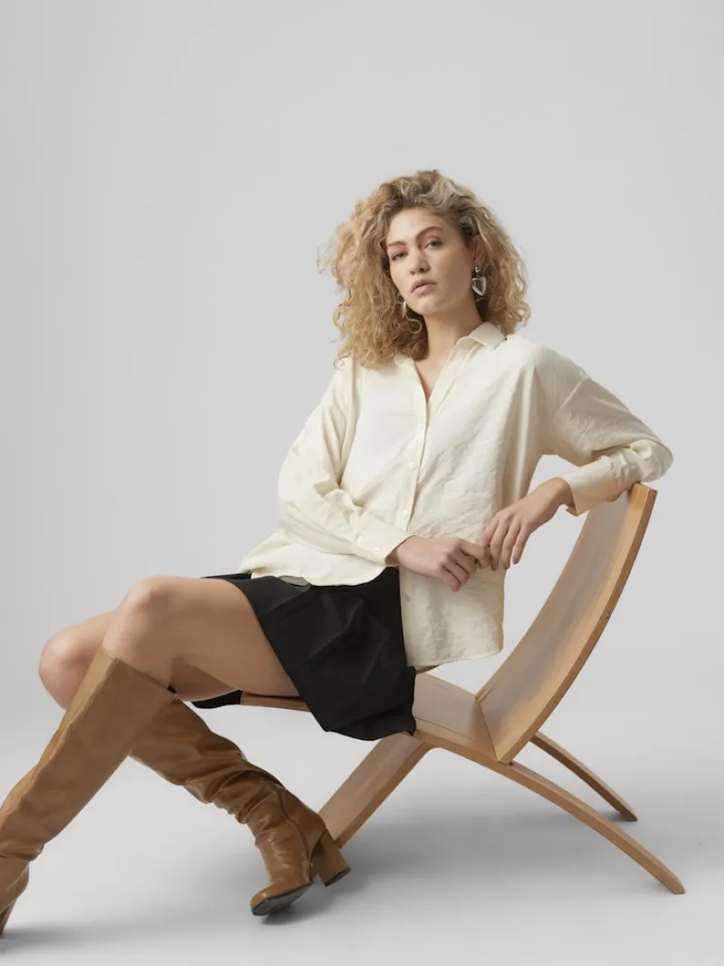 Vero Moda Blusen*VMQUEENY LS OVERSIZE SHIRT WVN GA NOOS antique white