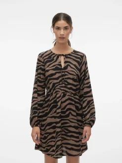 Vero Moda Kleider*VMSHILAH NAJA LS SHORT DRESS WVN GA brown lentil