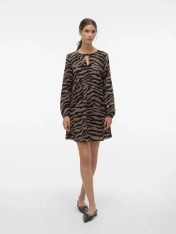 Vero Moda Kleider*VMSHILAH NAJA LS SHORT DRESS WVN GA brown lentil