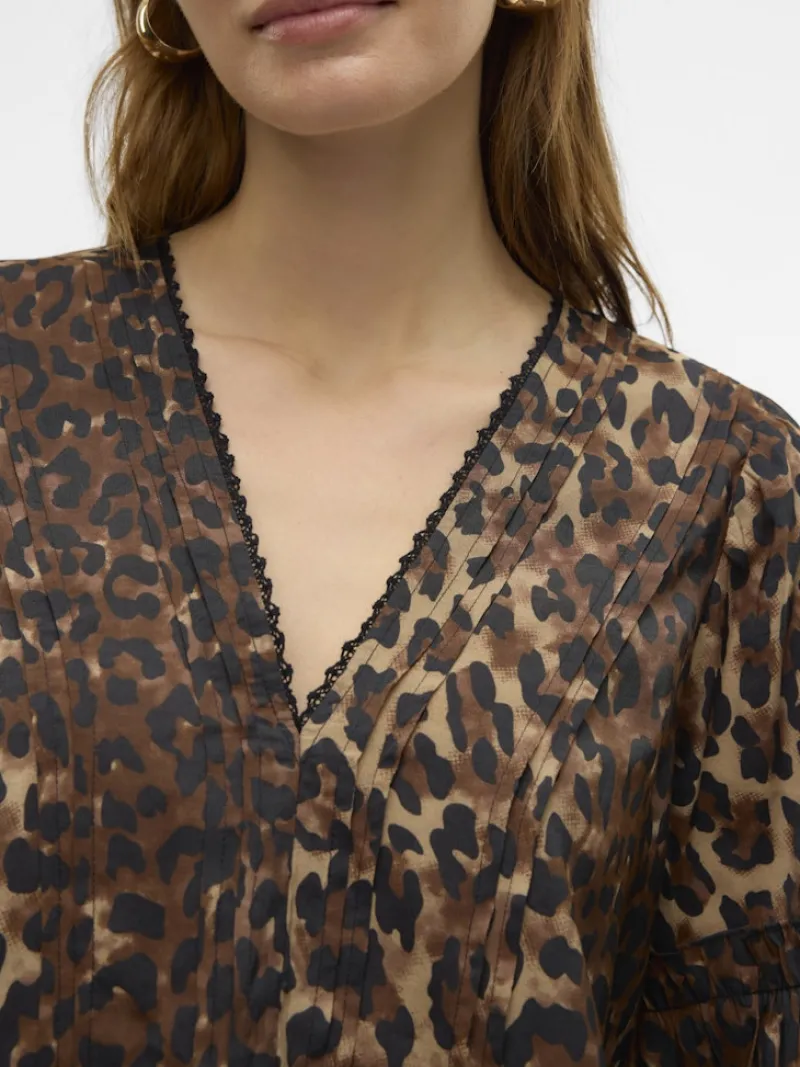 Vero Moda Blusen*VMWILD LS V-NECK TOP WVN FAW EXP tigers eye